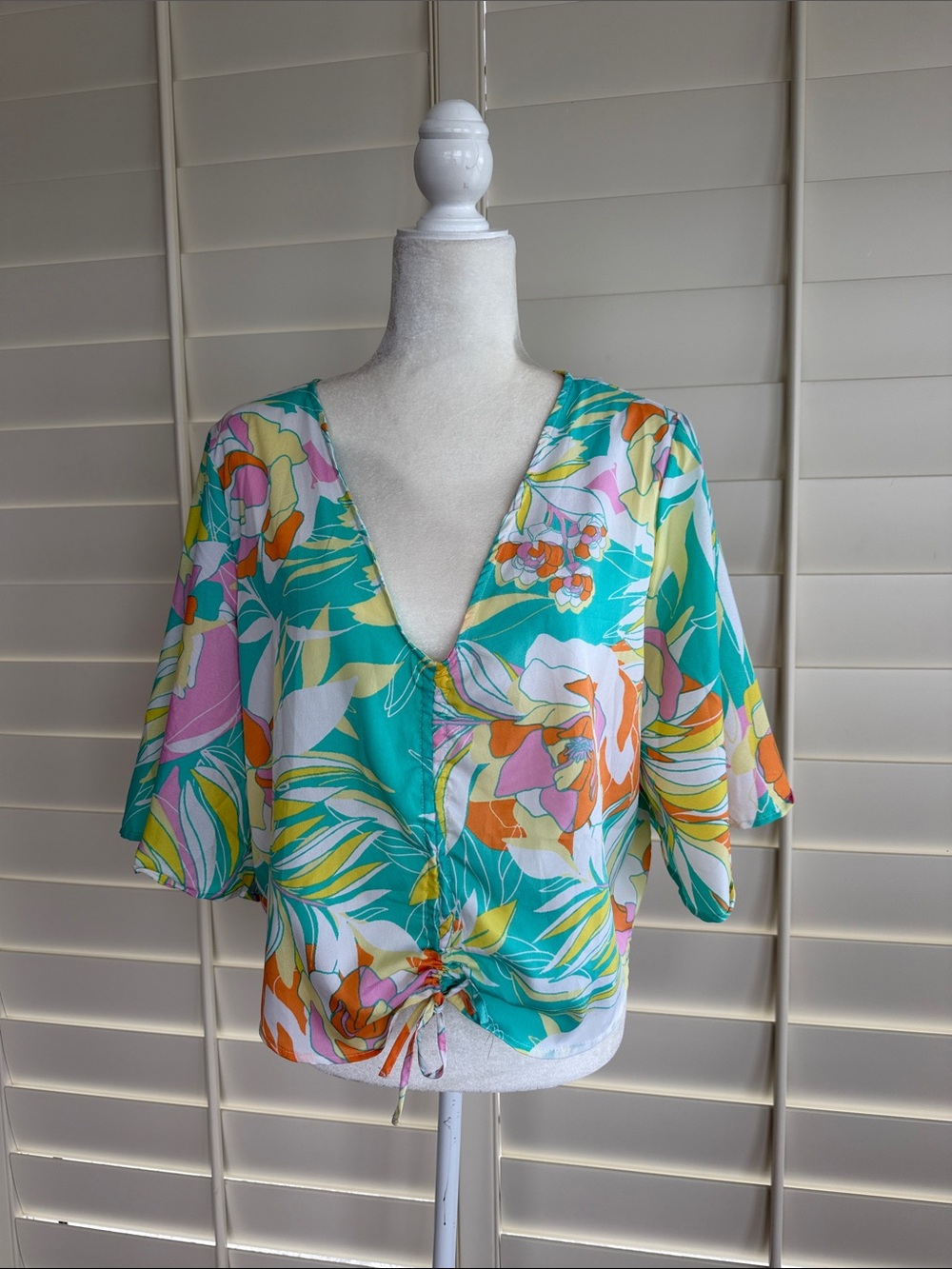 NWT Floral Tie-Front V-Neck Blouse 2X